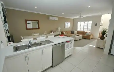 Third view of Homely unit listing, UNIT 6/13 TAVISTOCK STREET, Torquay QLD 4655