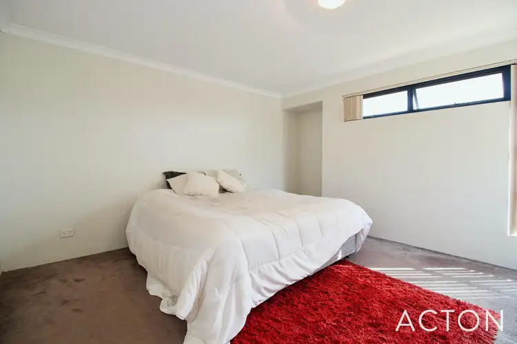 Second view of Homely house listing, 5 Bogue Way, Port Kennedy WA 6172