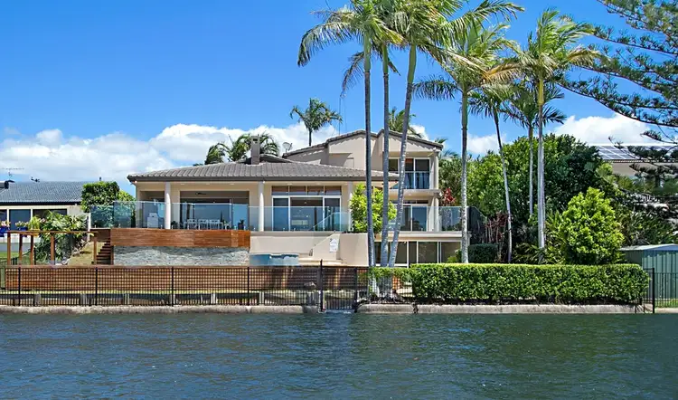 18 Garden Grove, Carrara QLD 4211