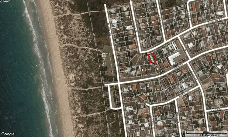 10 Tangadee Road, Golden Bay WA 6174