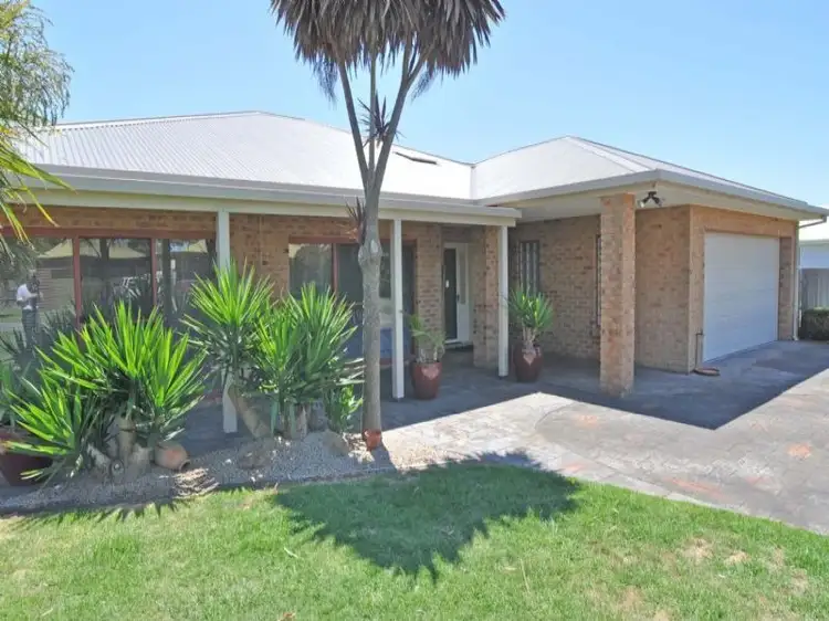 1 Ripple Drive, Inverloch VIC 3996
