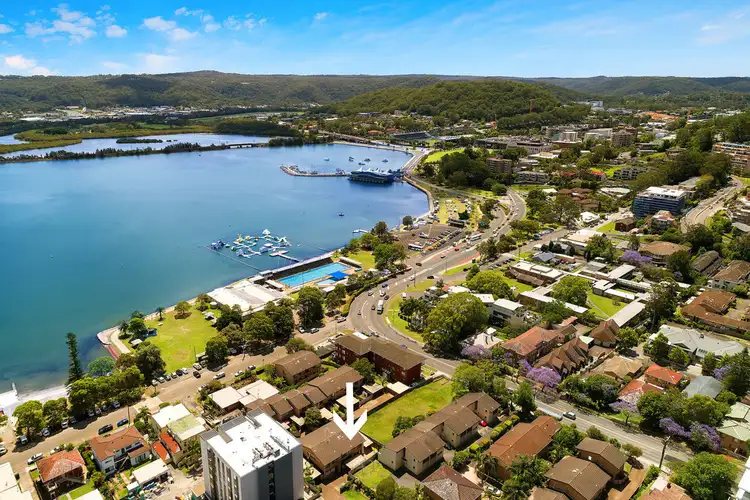 13/15 Lynn Avenue, Point Frederick NSW 2250