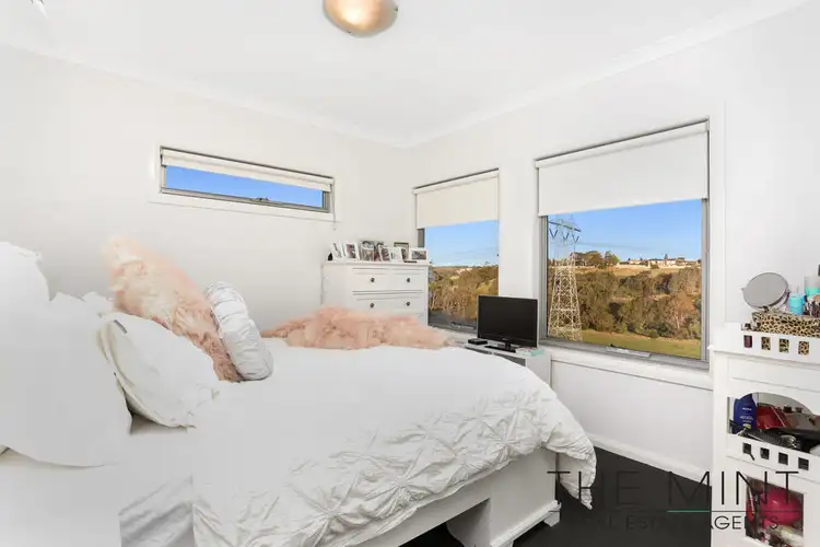 Fifth view of Homely townhouse listing, 4/93 Dunfermline, Greenvale VIC 3059