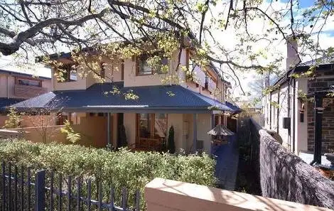 30D Queen Street