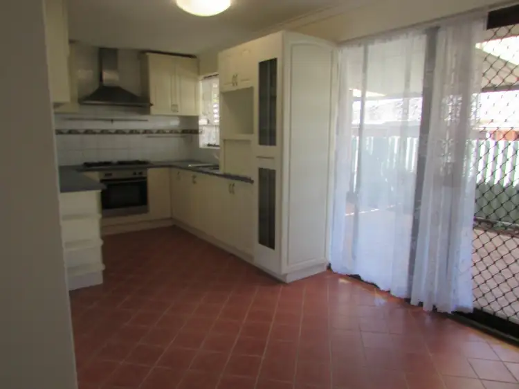 34 Dealy Close,