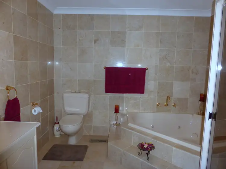 Fourth view of Homely house listing, 5 Glenwarrie Place, Parkes NSW 2870