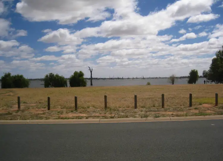 11 Luton Drive, Yarrawonga VIC 3730