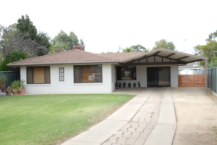 2 CAROL COURT, Deniliquin NSW 2710