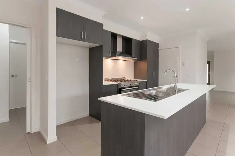 Second view of Homely house listing, 6 Featherwood Crescent, Craigieburn VIC 3064