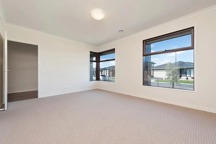 Seventh view of Homely house listing, 18 Moonlight Way, Mickleham VIC 3064