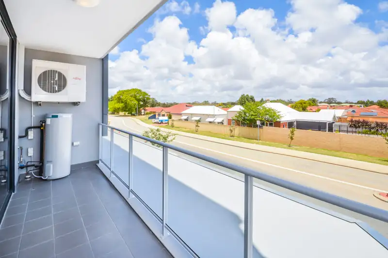 Main view of Homely unit listing, 1/47 Carden Drive, Cannington WA 6107