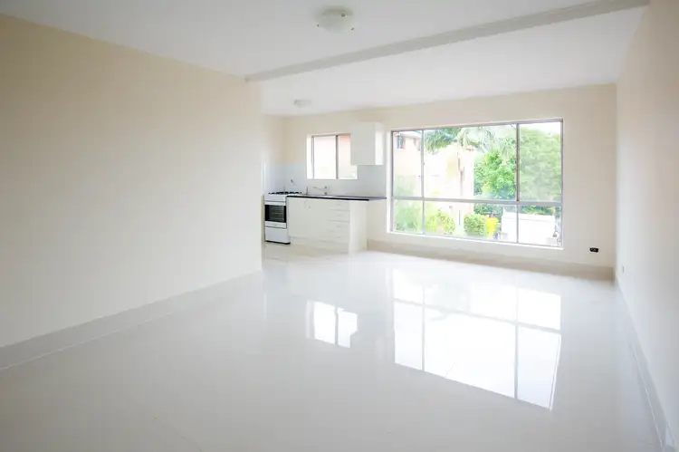 9/42 Swain Street, Holland Park West QLD 4121