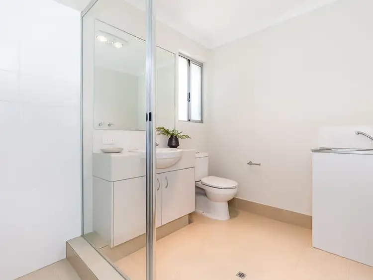 Seventh view of Homely house listing, Unit 4/10 Charles East St, Midland WA 6056