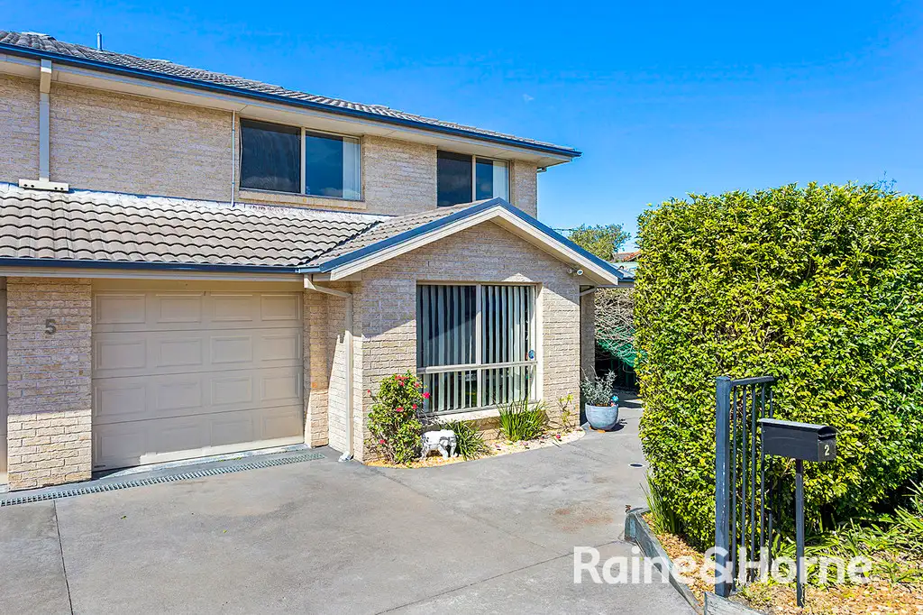 Main view of Homely semi-detached listing, 2/5 Gadd Lane, Helensburgh NSW 2508