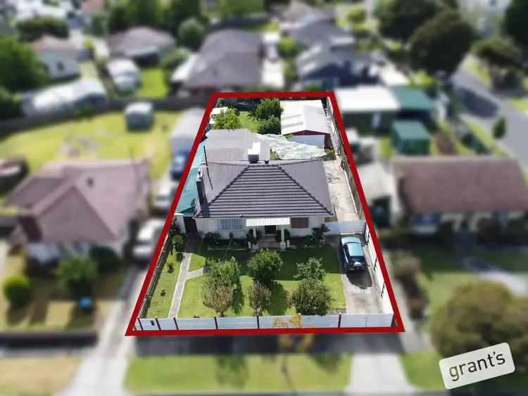 3 Maple Court