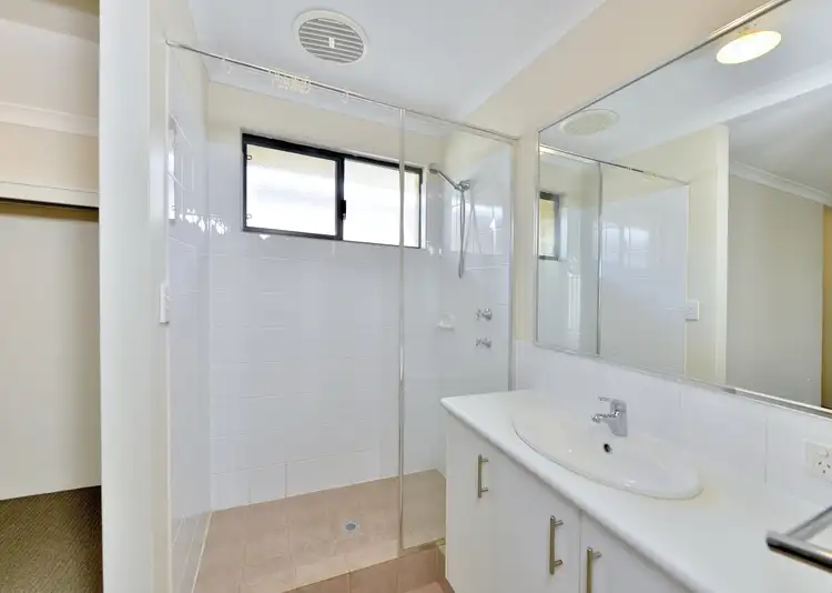 Sixth view of Homely house listing, 10 Menna Brace, Greenfields WA 6210