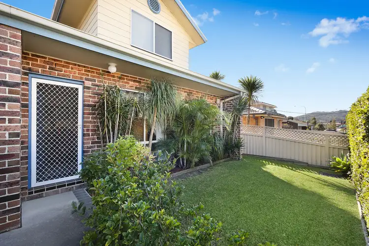 4/9 Corumbene Close, West Gosford NSW 2250