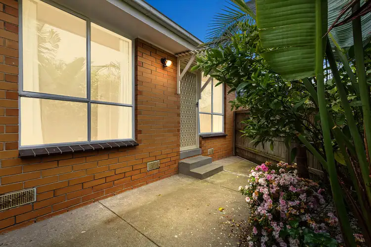 5/16 Bryan Avenue