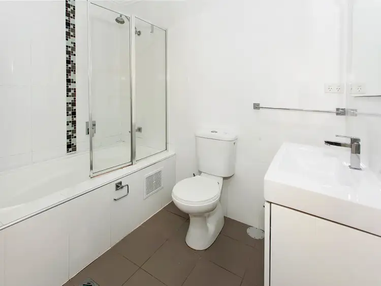 Fourth view of Homely unit listing, 2/10 King Street, Kiama NSW 2533