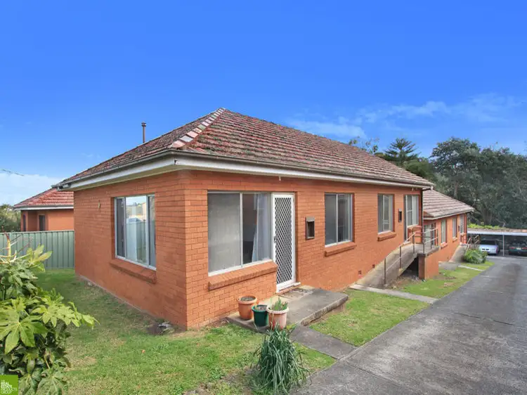 2/6 Armstrong Street