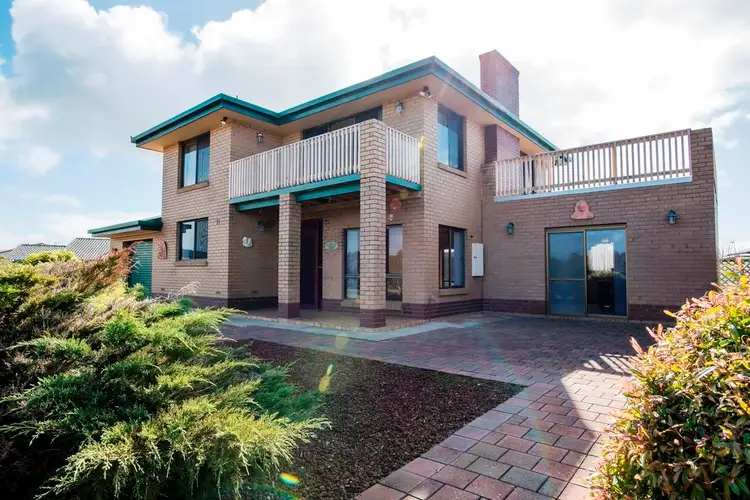 11 Newell Drive, Louth Bay SA 5607