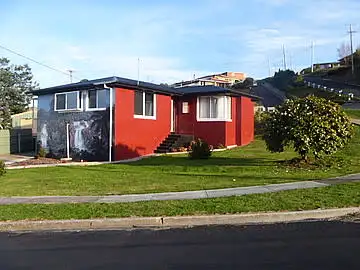 2 McCulloch Street