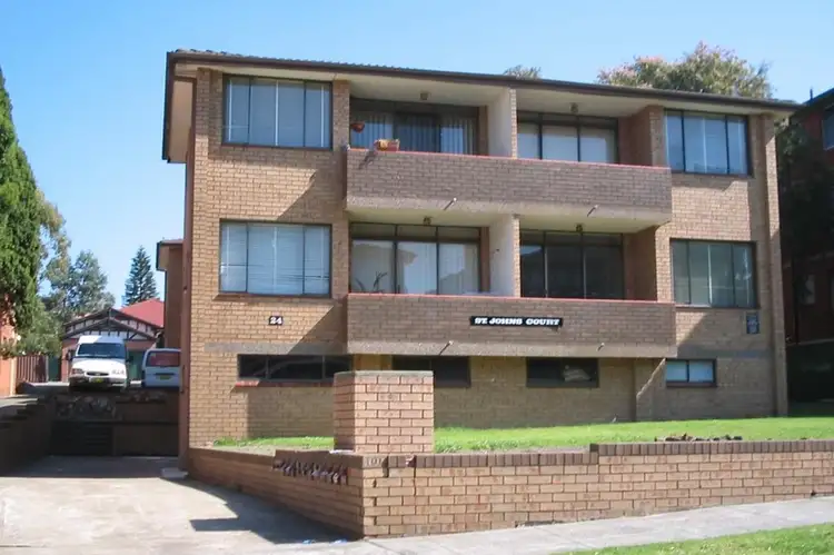 2/24 Myra Road