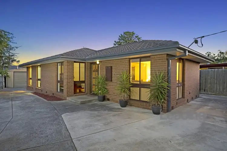 4 Dundas Avenue, Sunbury VIC 3429