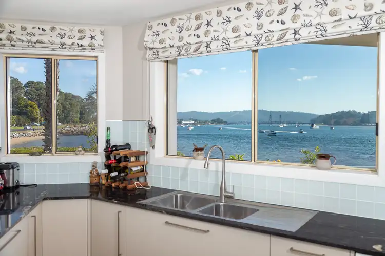 Sixth view of Homely unit listing, 2/25 Beach Road, Batemans Bay NSW 2536