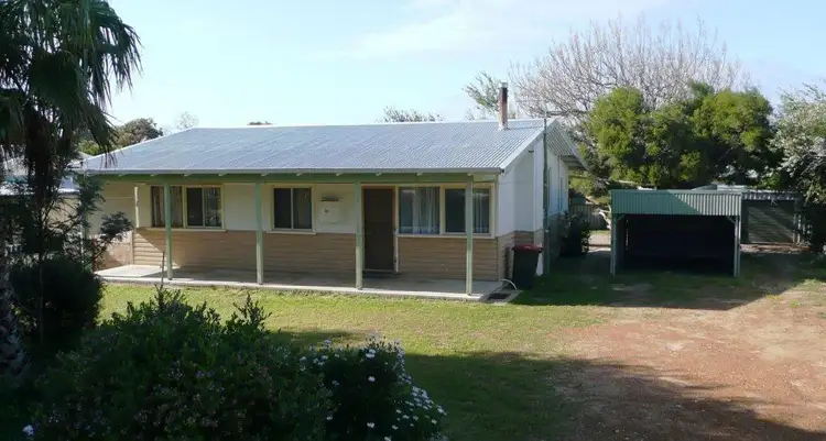 15 Birdwood Street, Hopetoun WA 6348