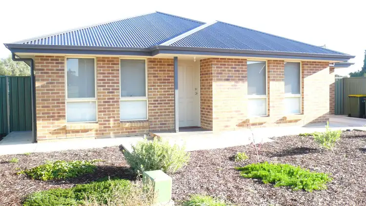 10 Tina Court