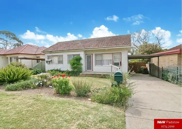 6 Gracemar Ave, Panania NSW 2213