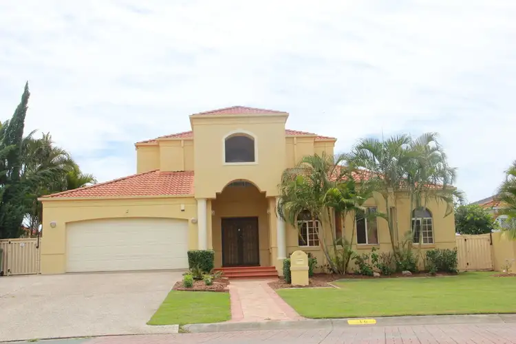 16 Sir Bruce Small Blvd, Benowa QLD 4217