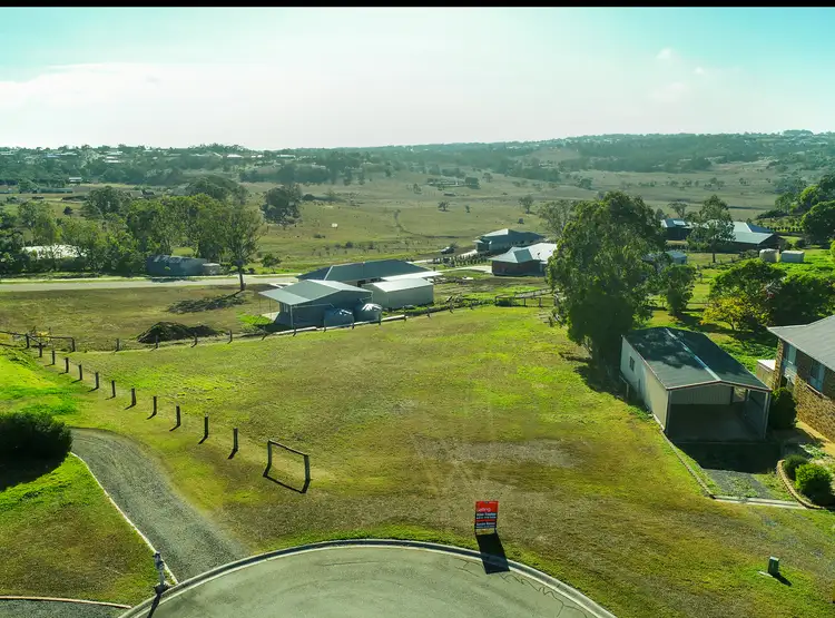 2 Trevanna Court
