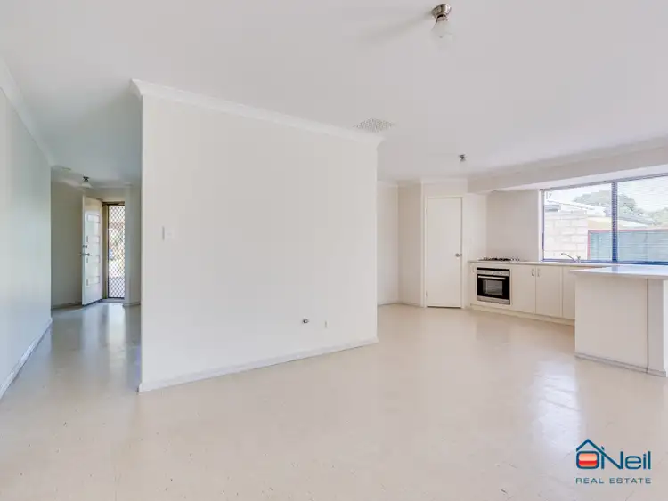 Fifth view of Homely house listing, 7 Bessant Court, Camillo WA 6111