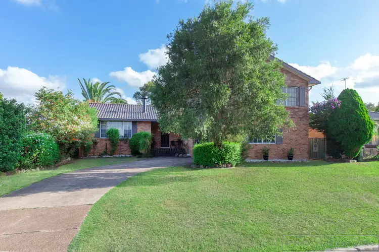 4 Foveaux Cres, Metford NSW 2323