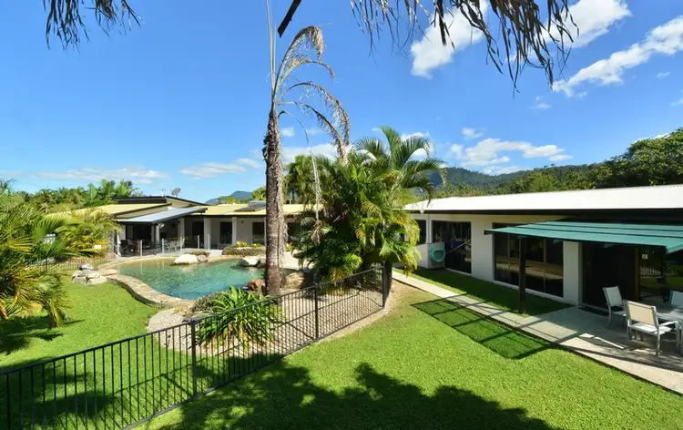 7 FRY CLOSE, Whitfield QLD 4870