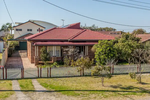 8 Barooga Street, Blacksmiths NSW 2281