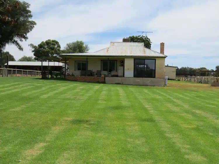 1055 ARATULA ROAD, Deniliquin NSW 2710