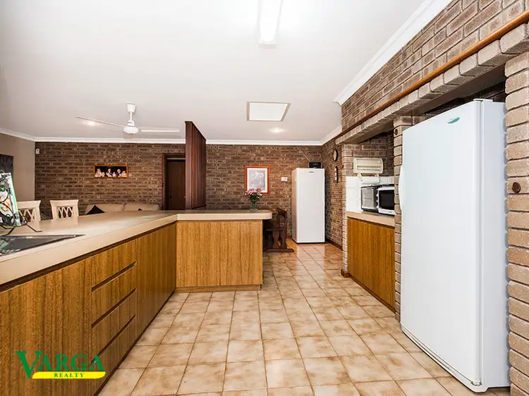 Sixth view of Homely house listing, 10 Illyarrie Place, Willetton WA 6155