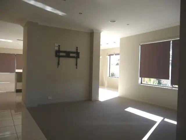 Fifth view of Homely house listing, 4 Dover Crt, Echuca VIC 3564