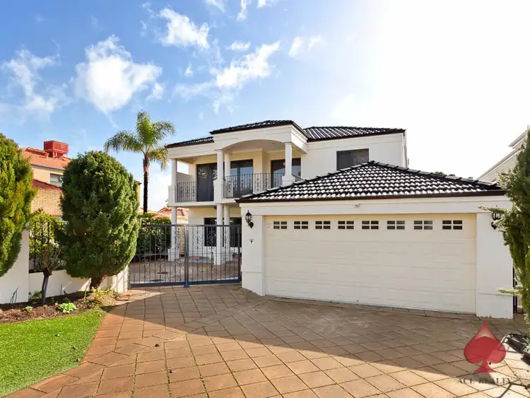 18 Crest Avenue, Mount Pleasant WA 6153
