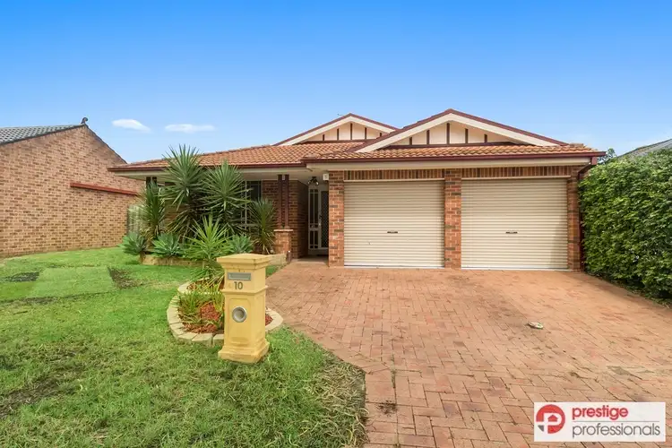10 Gracemere Court, Wattle Grove NSW 2173