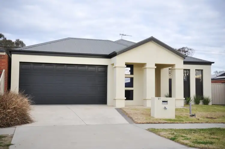 19 Zorro Drive, Yarrawonga VIC 3730