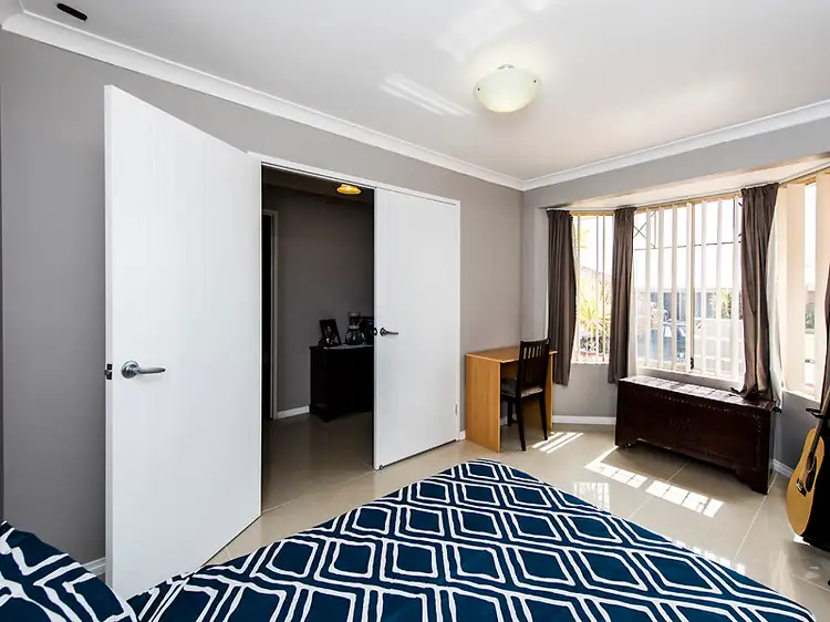 Fifth view of Homely house listing, 10 Teraglin Way, Warnbro WA 6169