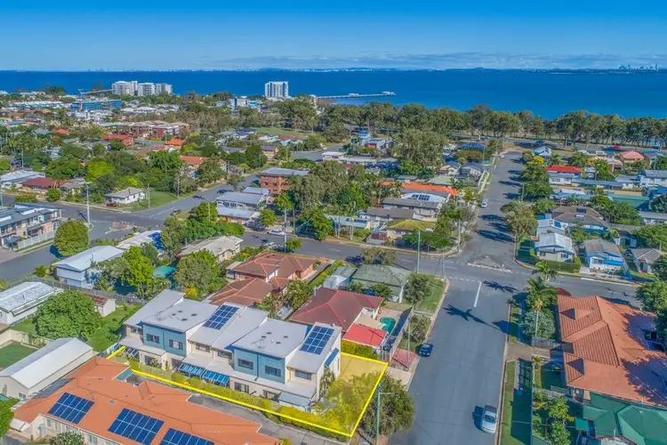 3/18 Blakeney Street, Woody Point QLD 4019