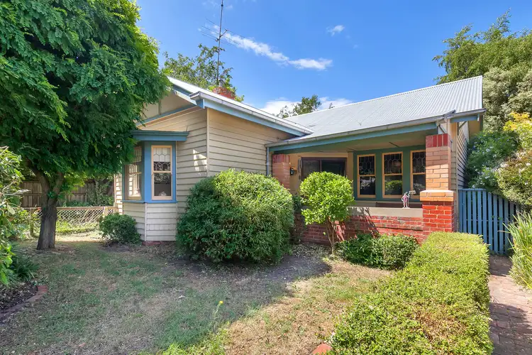 410 Chisholm Street, Black Hill VIC 3350