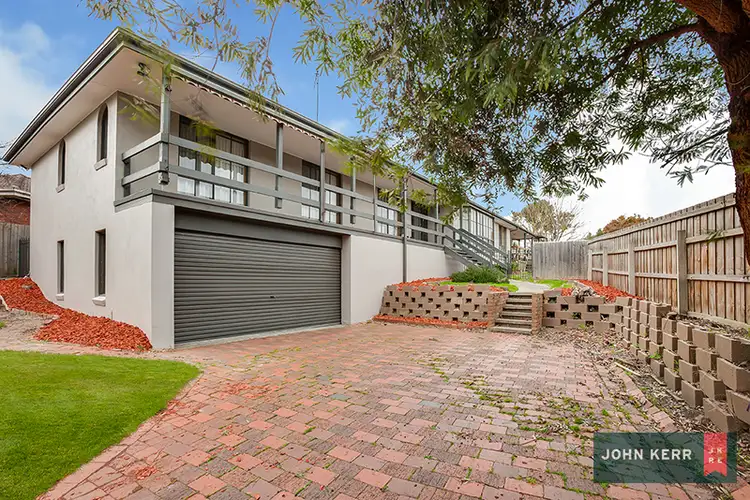8 Merton Court, Newborough VIC 3825