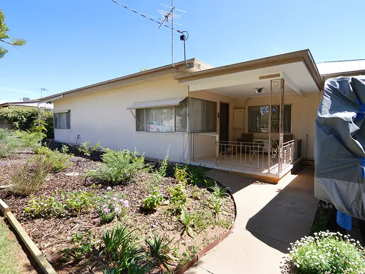2 Wattle Street, Red Cliffs VIC 3496