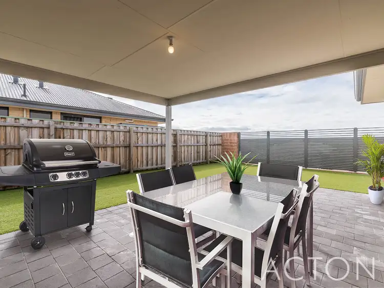 23 Tully Parade, Ellenbrook WA 6069